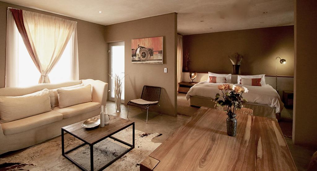 The Village Courtyard Suites & Executive Apartment Windhoek Exterior foto