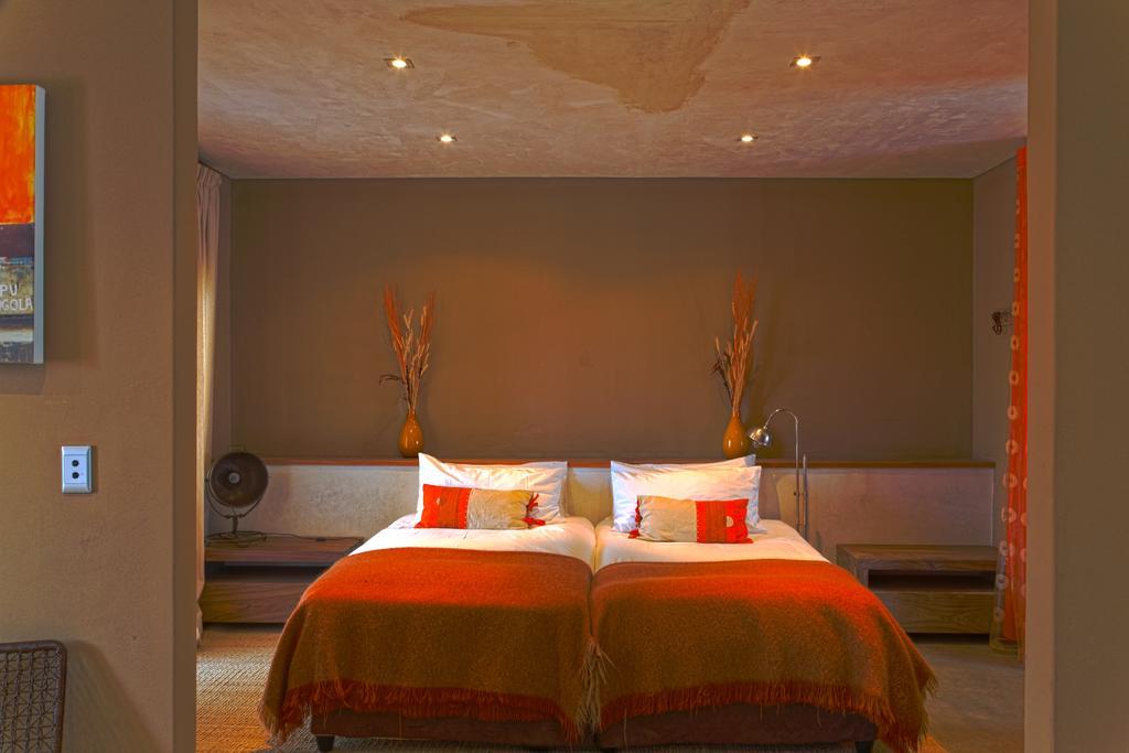 The Village Courtyard Suites & Executive Apartment Windhoek Exterior foto